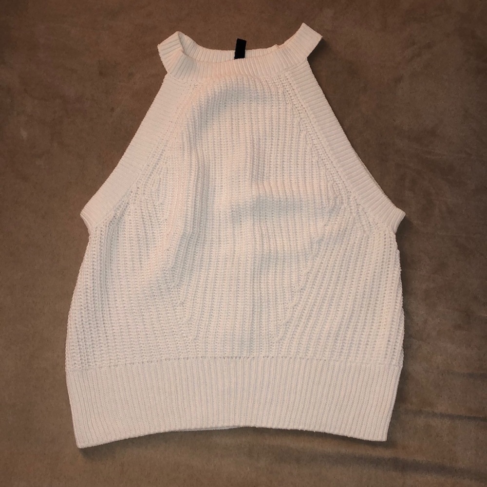 Knit, no sleeve top.